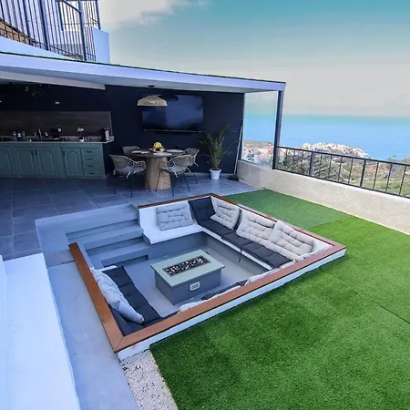 A With Views And A Place To Chill Out Вилла *
