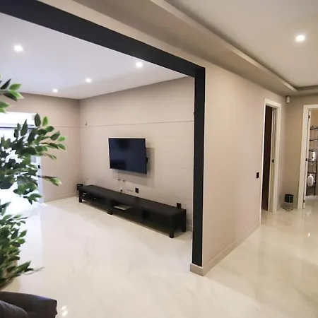 Villa A With Views And A Place To Chill Out *