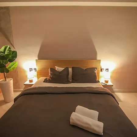 Villa A With Views And A Place To Chill Out *
